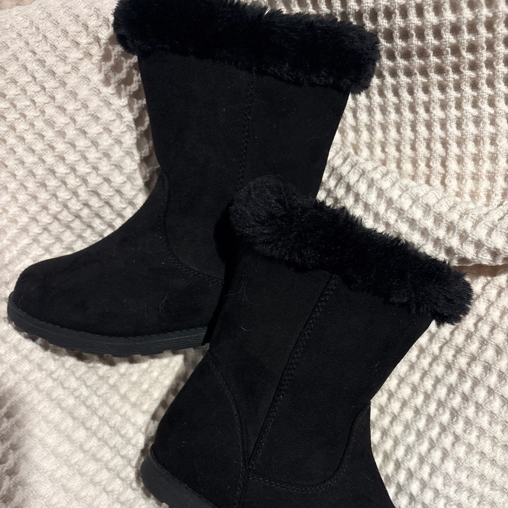 Mid calf toddler boots